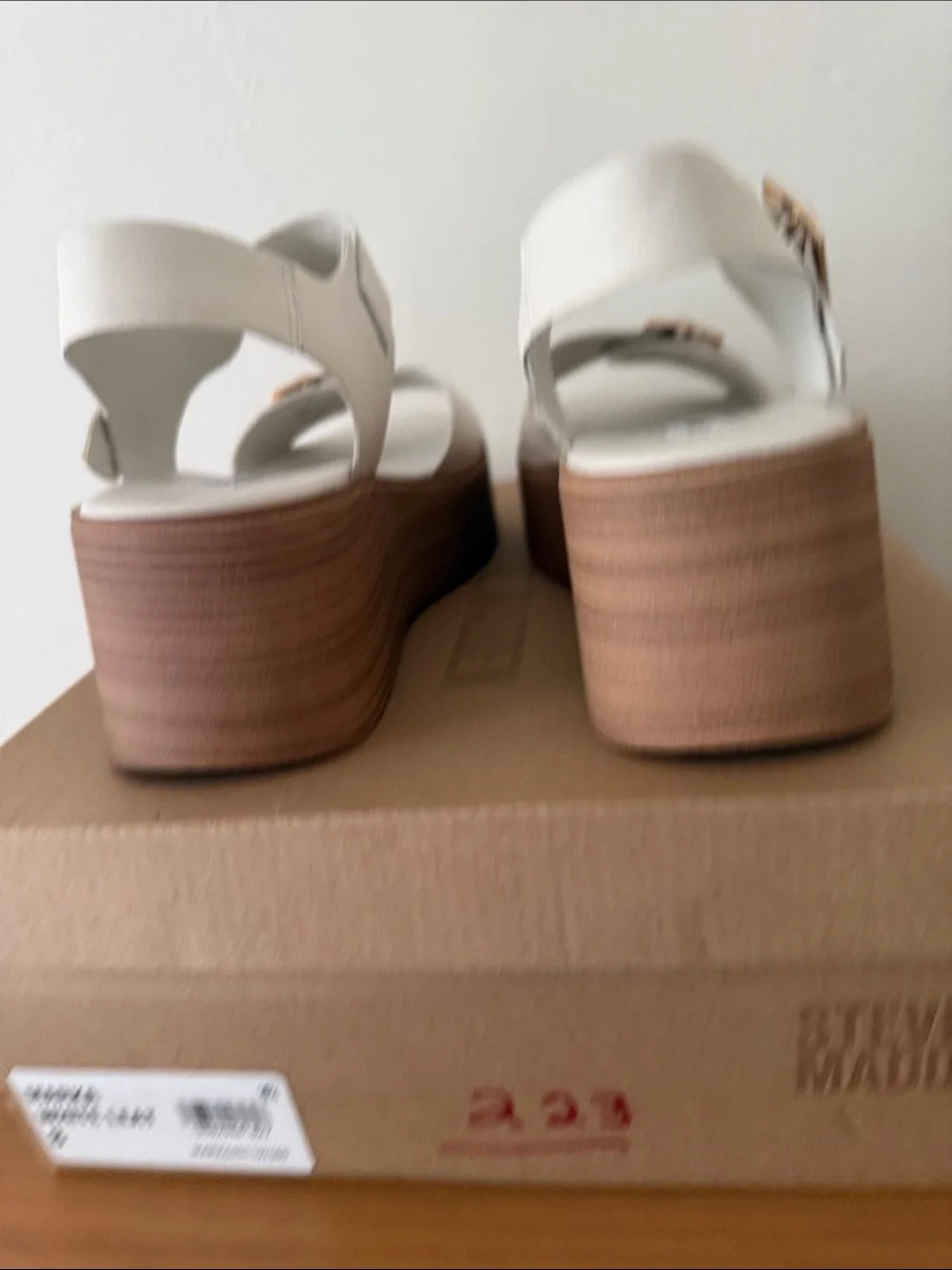 Steve Madden Cream Leather Platform Sandals with Gold Buckles